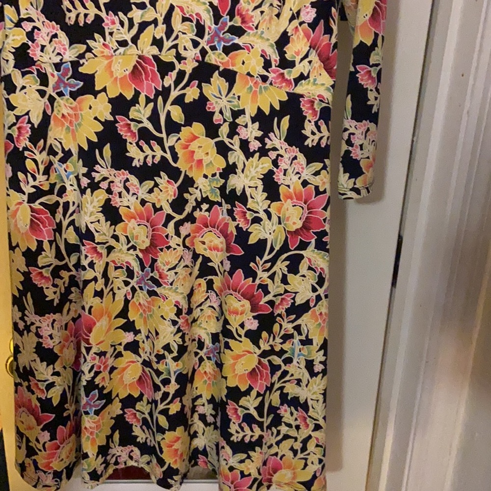 Pattern dress - Picture 3 of 4